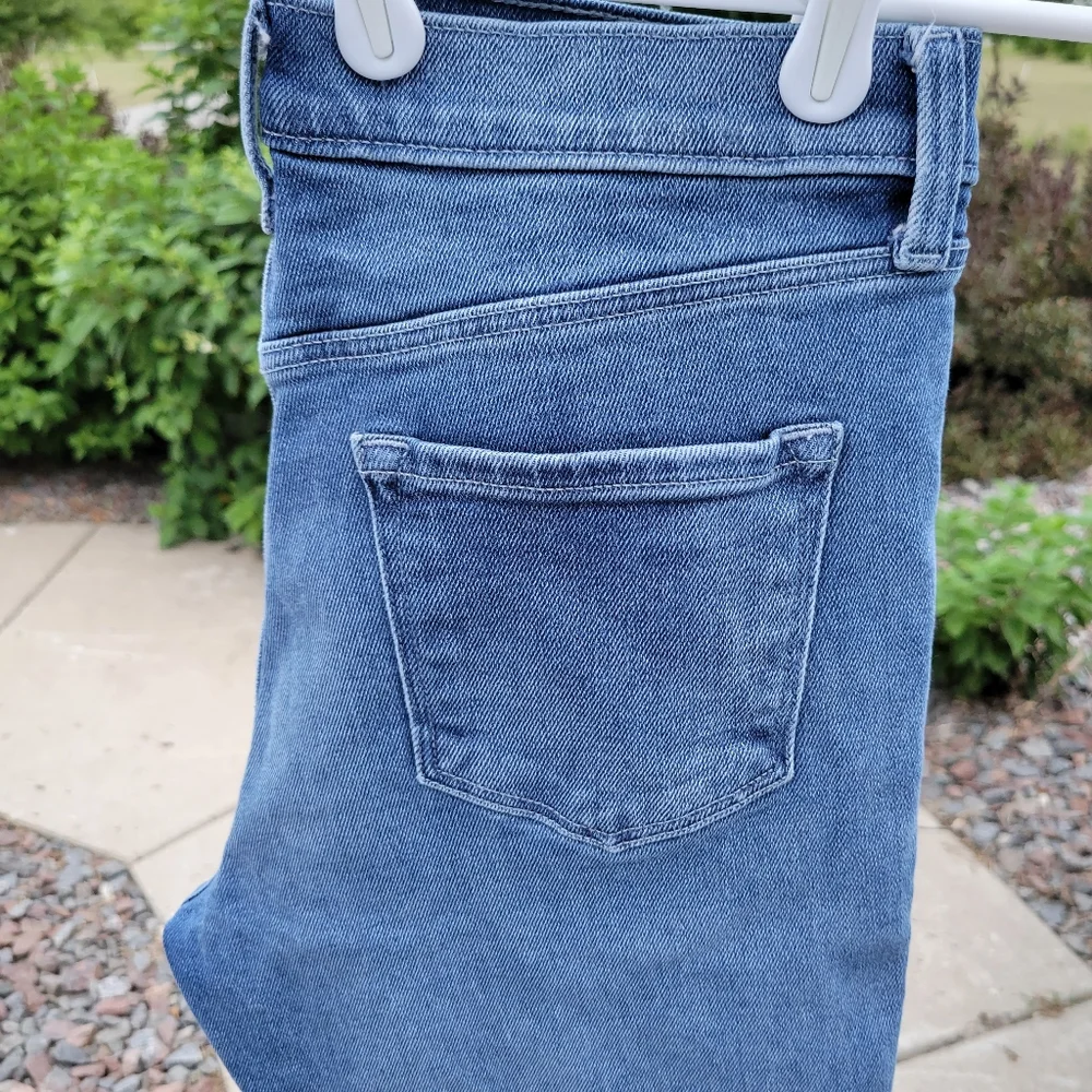 J Brand Silvery Ruby High Rise cropped cigarette jean size 27 medium wash - Picture 2 of 10